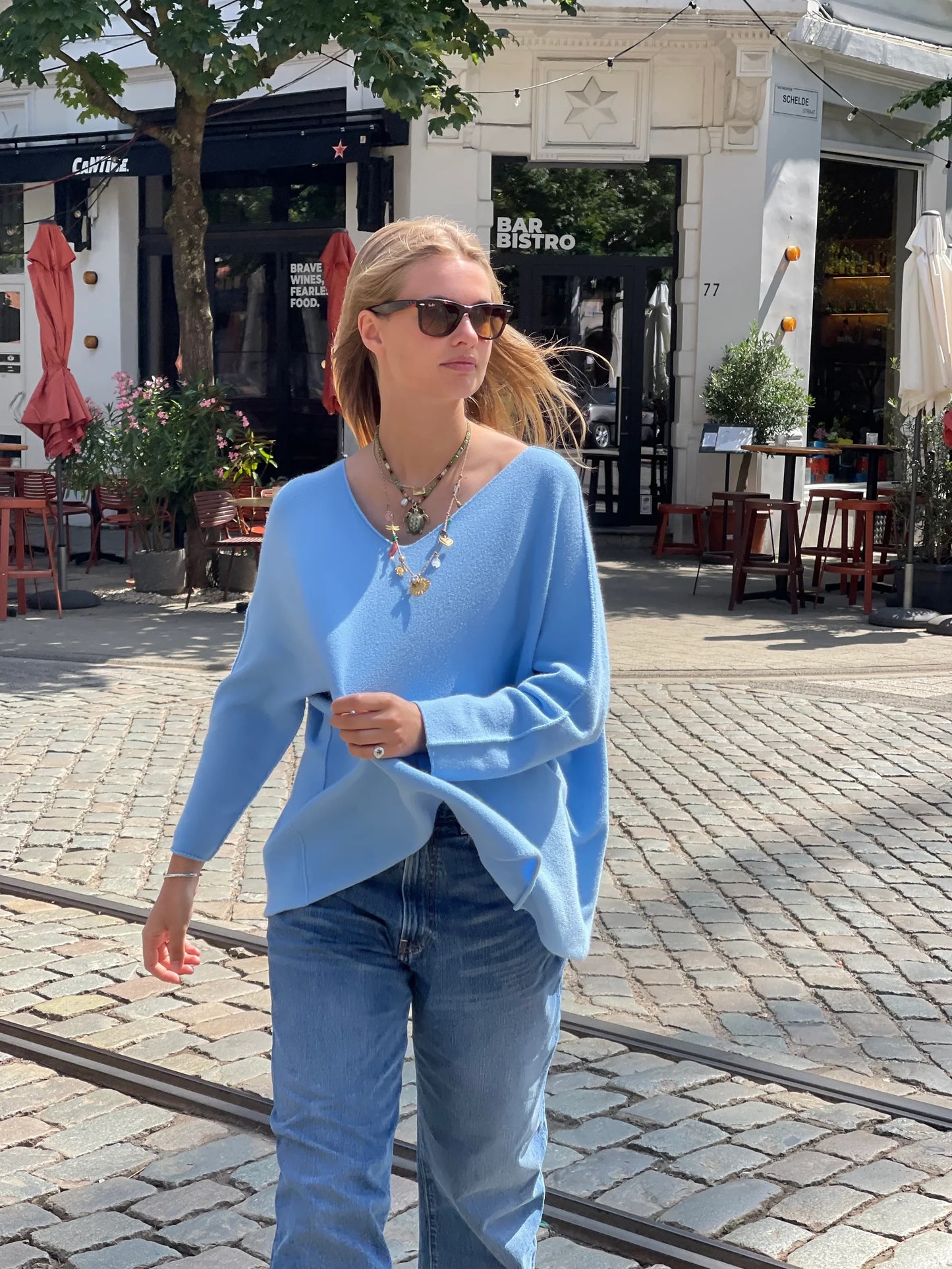 Laura Pullover V-Neck