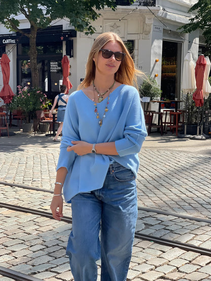 Laura Pullover V-Neck