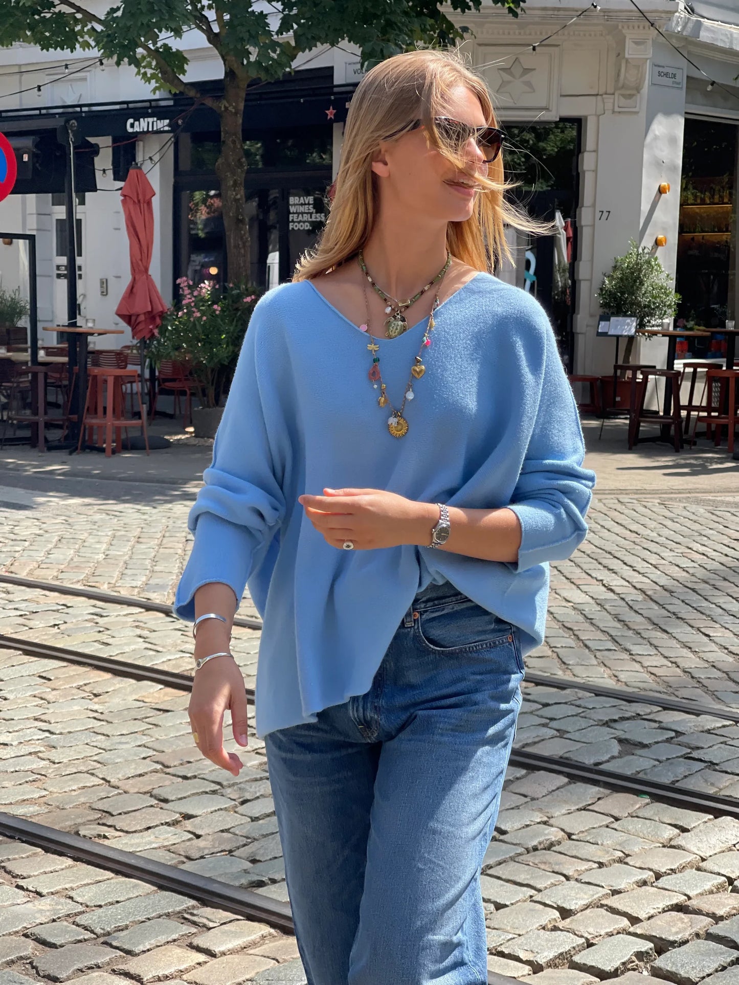 Laura Pullover V-Neck